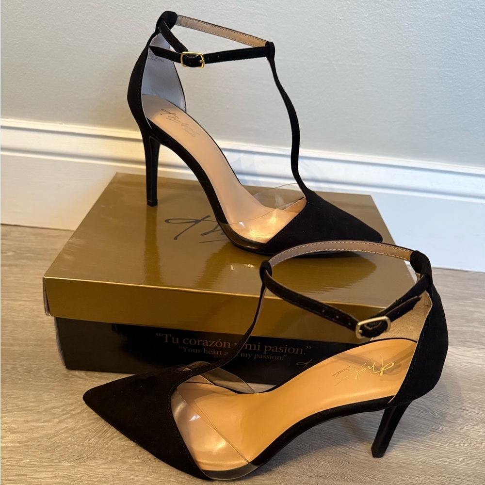 Thalia Sodi Black Suede T-Strap Heels size 8M